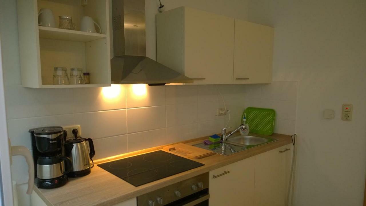 Pensionsappartments Blitz Wiesbaden Buitenkant foto